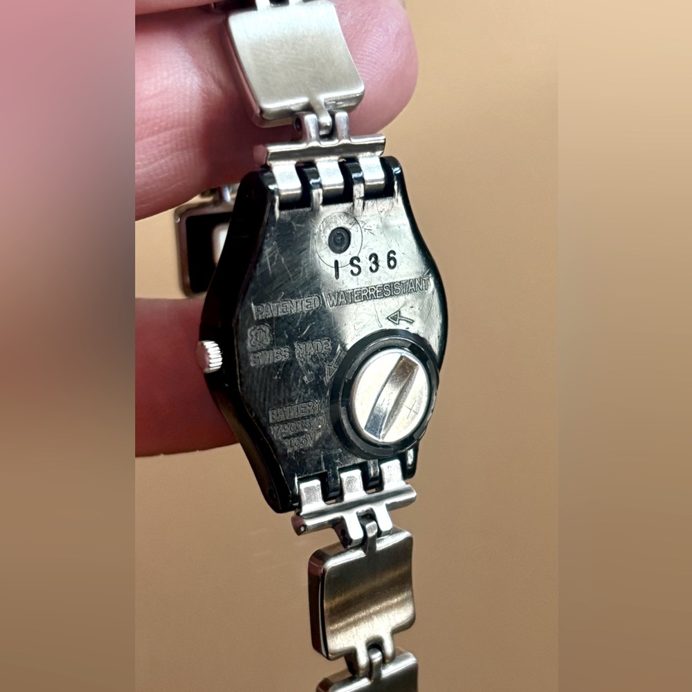 SWATCH WATCH 2002 ENAMELED METAL BRACELET - NEW BATTERY - Picture 4 of 5